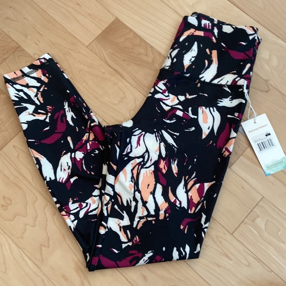 Balance Collection Pants - NWT Balance Collection Magenta Lust Stained Abstract Leggings